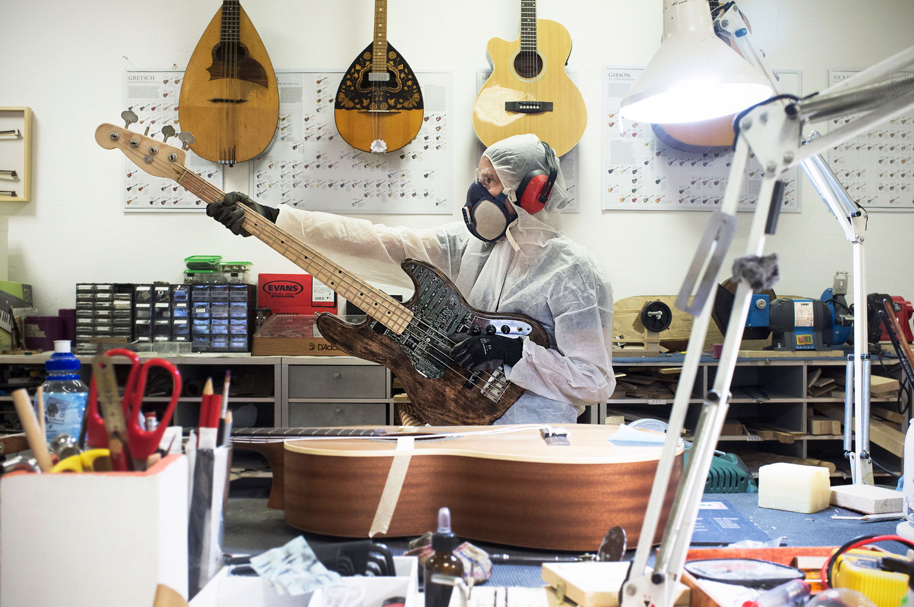 camsguitars laboratorio riparazioni strumenti musicali e liuteria a milano